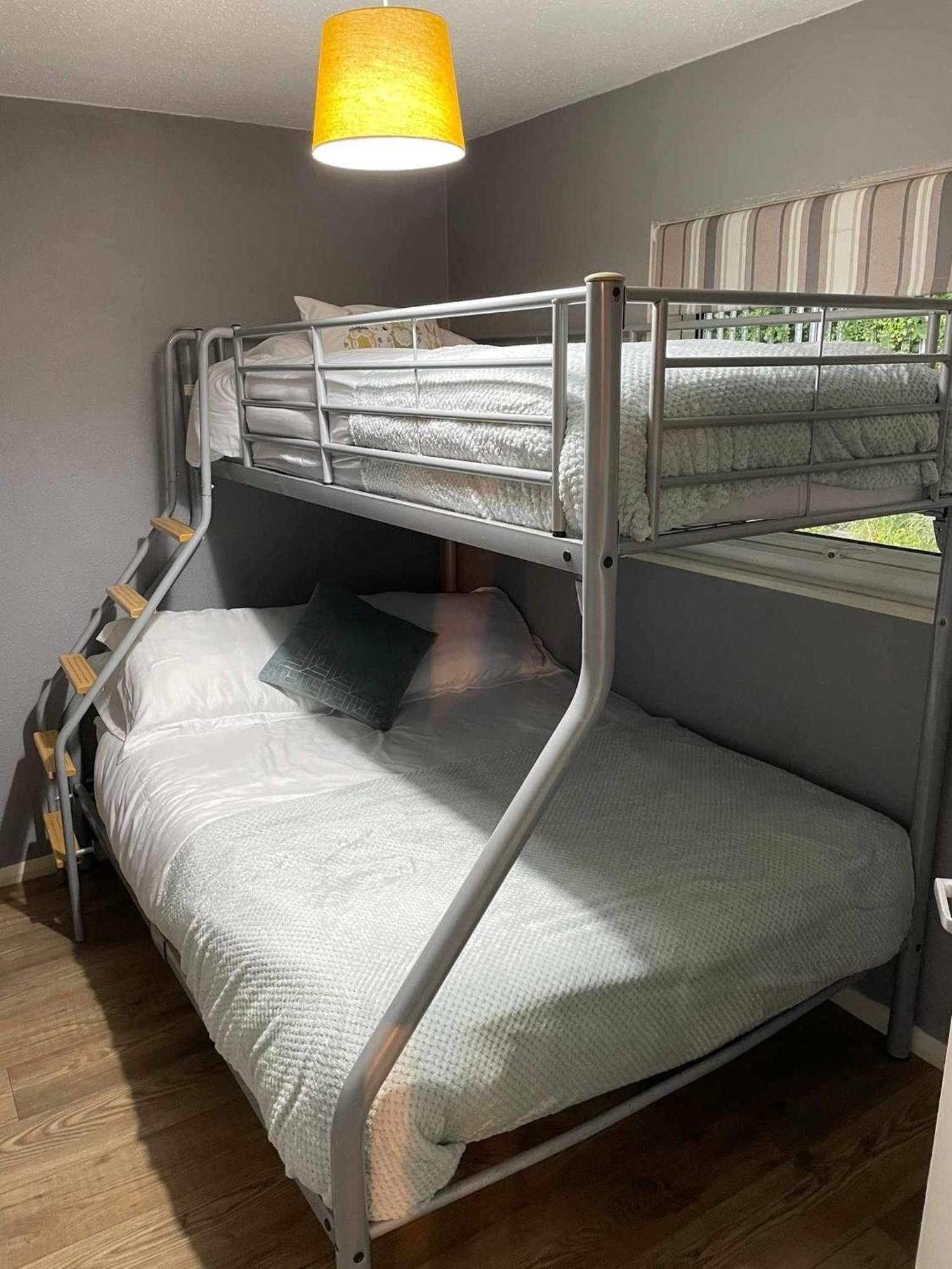 Caeathro 180 River View Cabin מראה חיצוני תמונה